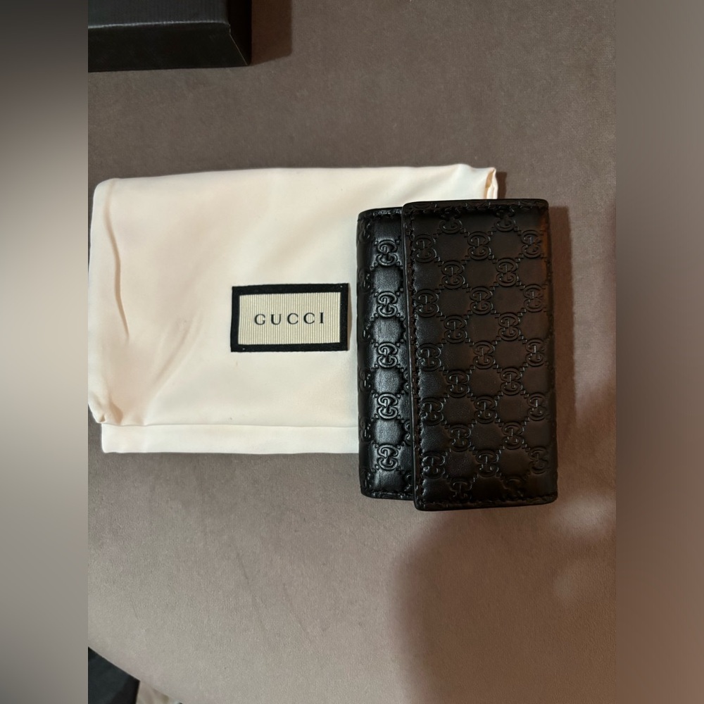 Authentic Gucci key holder and small wallet